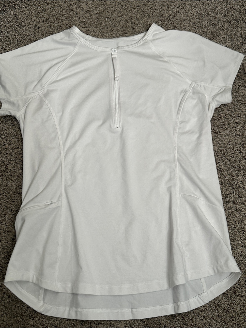 Title nine Quatr zipWomen’s White Short-Sleeve Performance Top with Front Zip L
